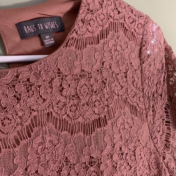 Dark pink blouse. - Picture 3 of 6